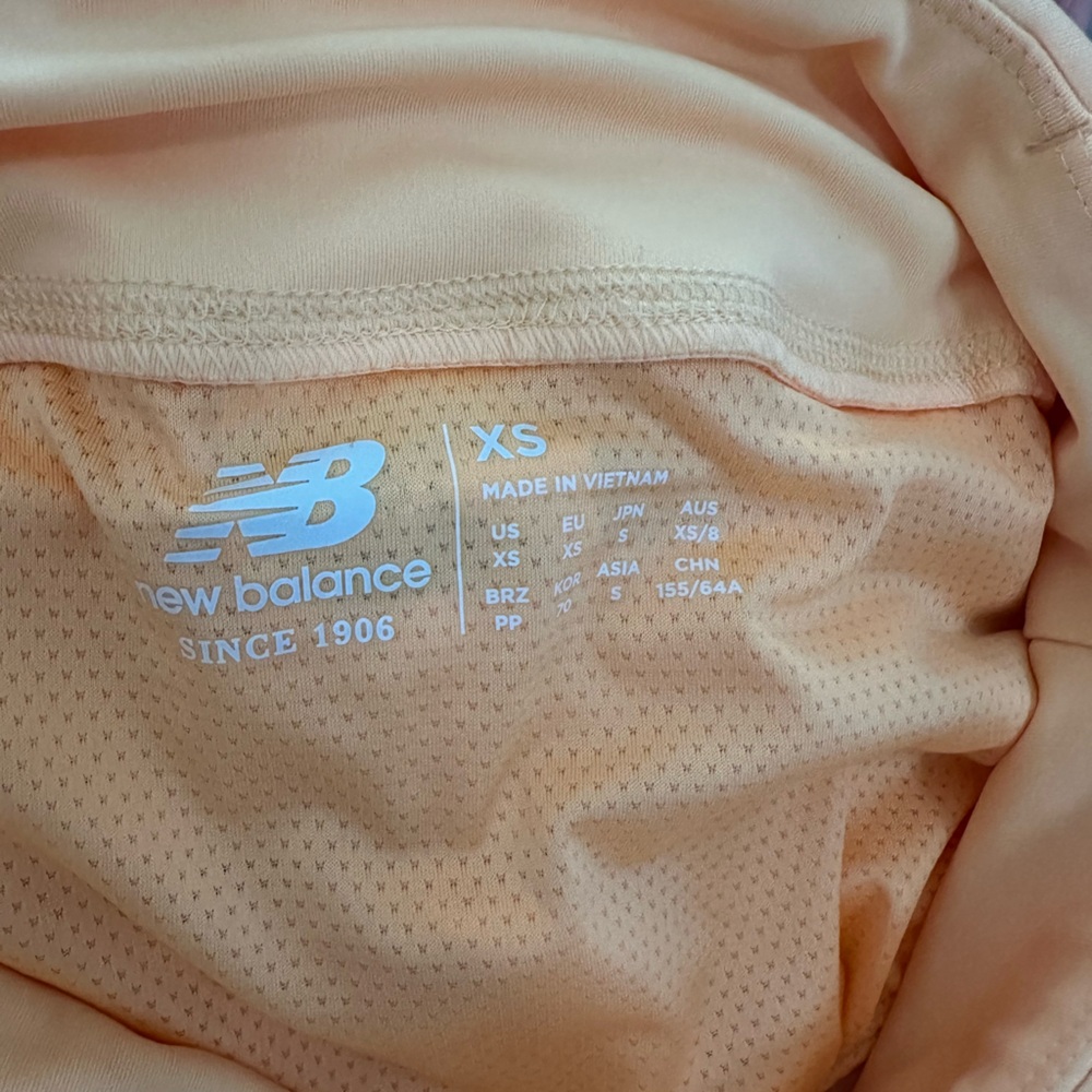 New Balance Running Shorts XS Peach Lightweight Athletic Activewear Women - Picture 9 of 10